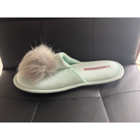 Victoria’s Secret Teal Fuzzy Soft Pom Pom Slippers Sandal Teal Gray Size M (7/8) - Picture 4 of 6